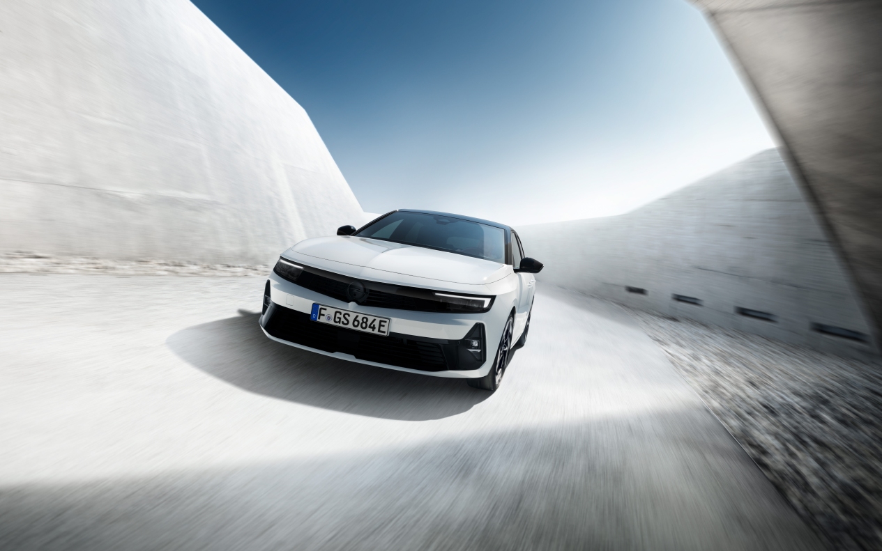 OpelConnect integra três novos pacotes de serviços fáceis de utilizar 15