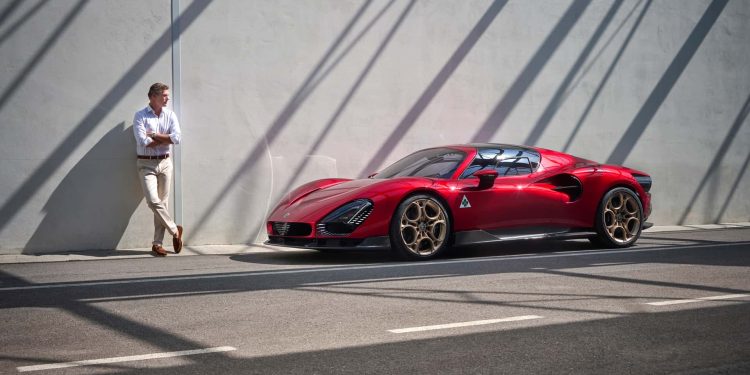 Alfa Romeo 33 Stradale vence o Troféu de Design atribuído pela L'Automobile Magazine 35