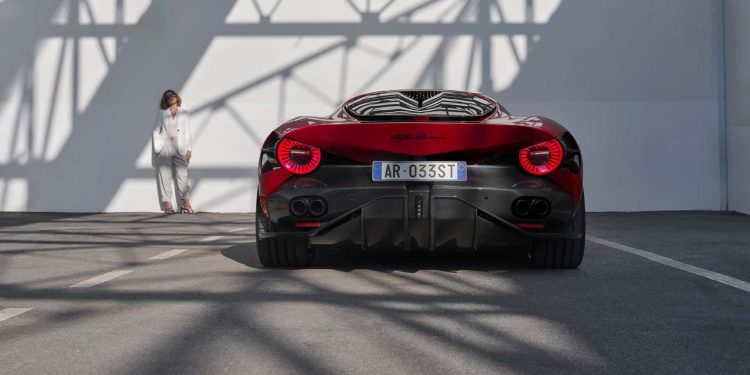 Alfa Romeo 33 Stradale: A ousadia de sonhar (video) 39