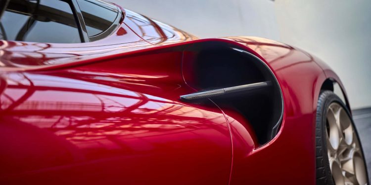 Alfa Romeo 33 Stradale vence o Troféu de Design atribuído pela L'Automobile Magazine 26