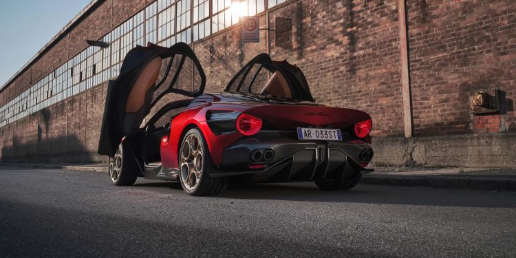 Alfa Romeo 33 Stradale vence o Troféu de Design atribuído pela L'Automobile Magazine 21