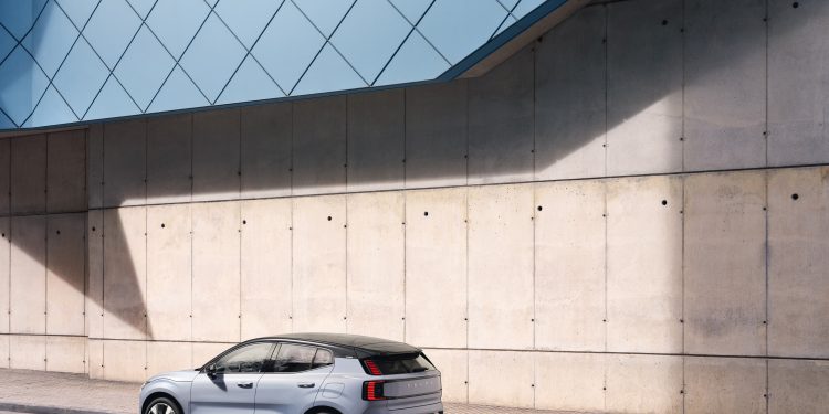 Volvo EX30 foi apresentado em Portugal e a Carzoom esteve lá 19