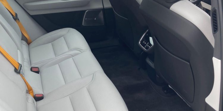 A Carzoom foi conhecer o novo Polestar 3 26