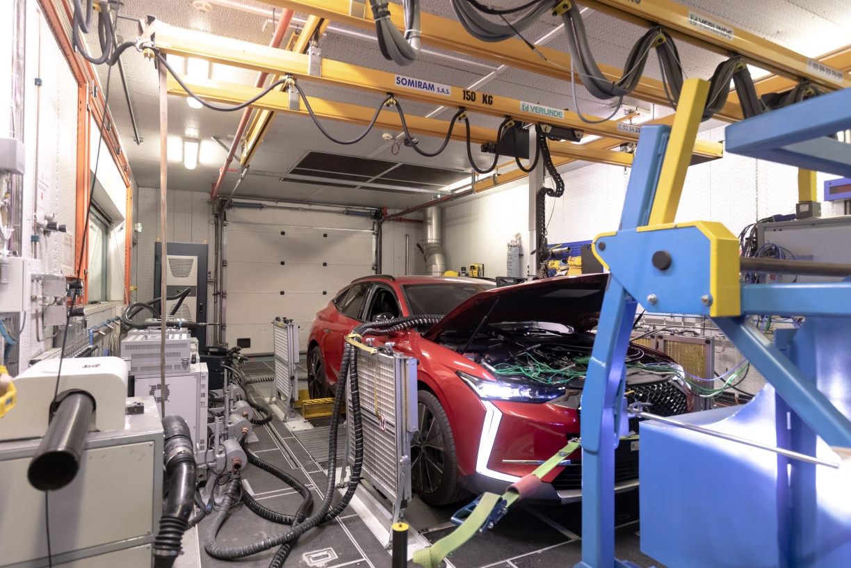 Parceria entre Stellantis e Aramco confirma a compatibilidade dos eFuel com as famílias de motores europeus 16