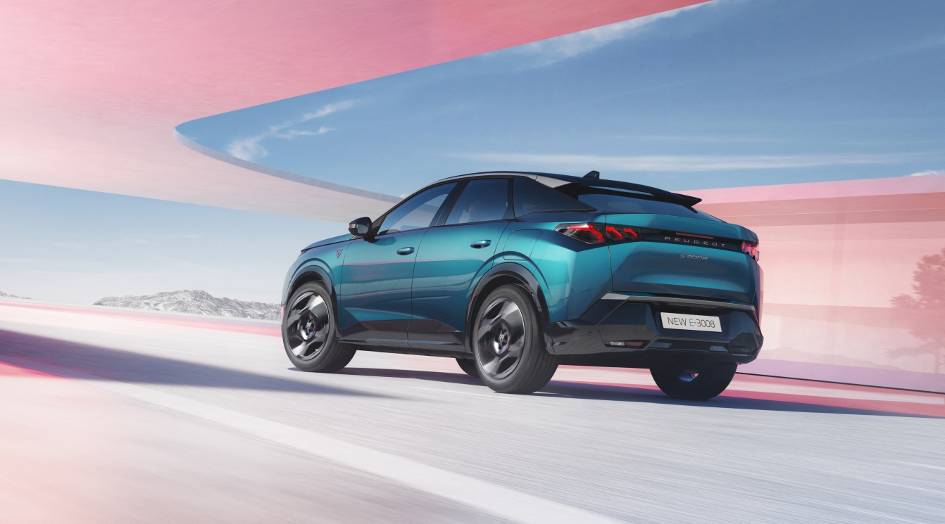 Novo E-3008 SUV fastback elétrico 17