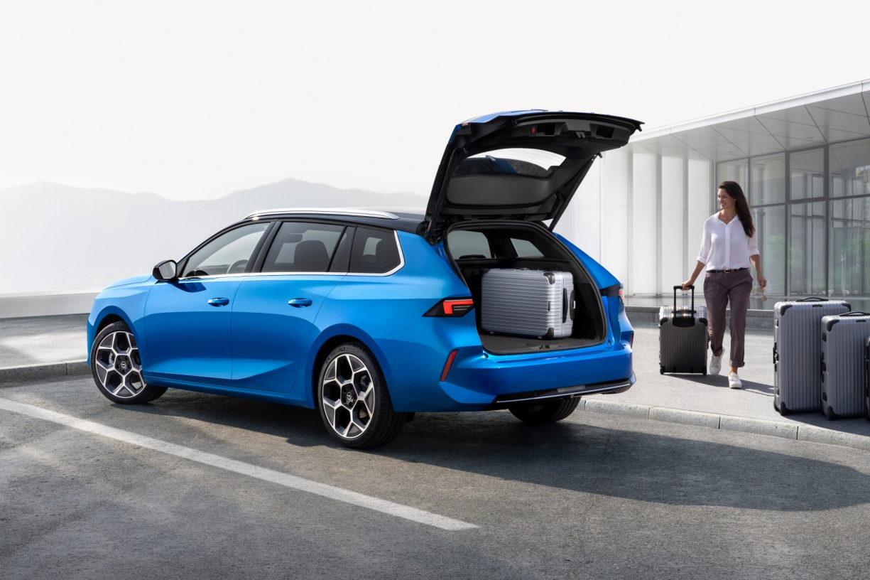 Novo Opel Astra Sports Tourer: disponível na rede de concessionários oficiais Opel em Portugal 14