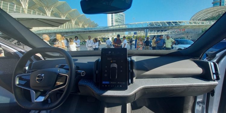 Volvo EX30 foi apresentado em Portugal e a Carzoom esteve lá 16