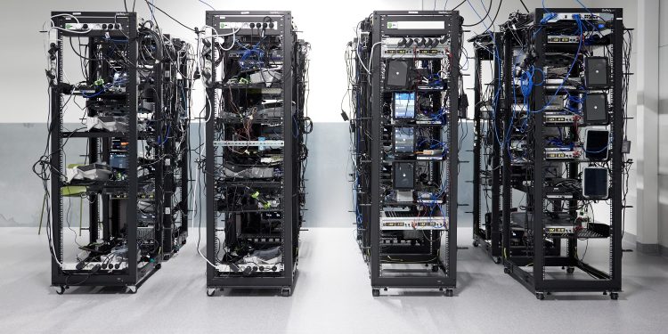 Volvo Cars inaugura Novo Software Center na Suécia 21