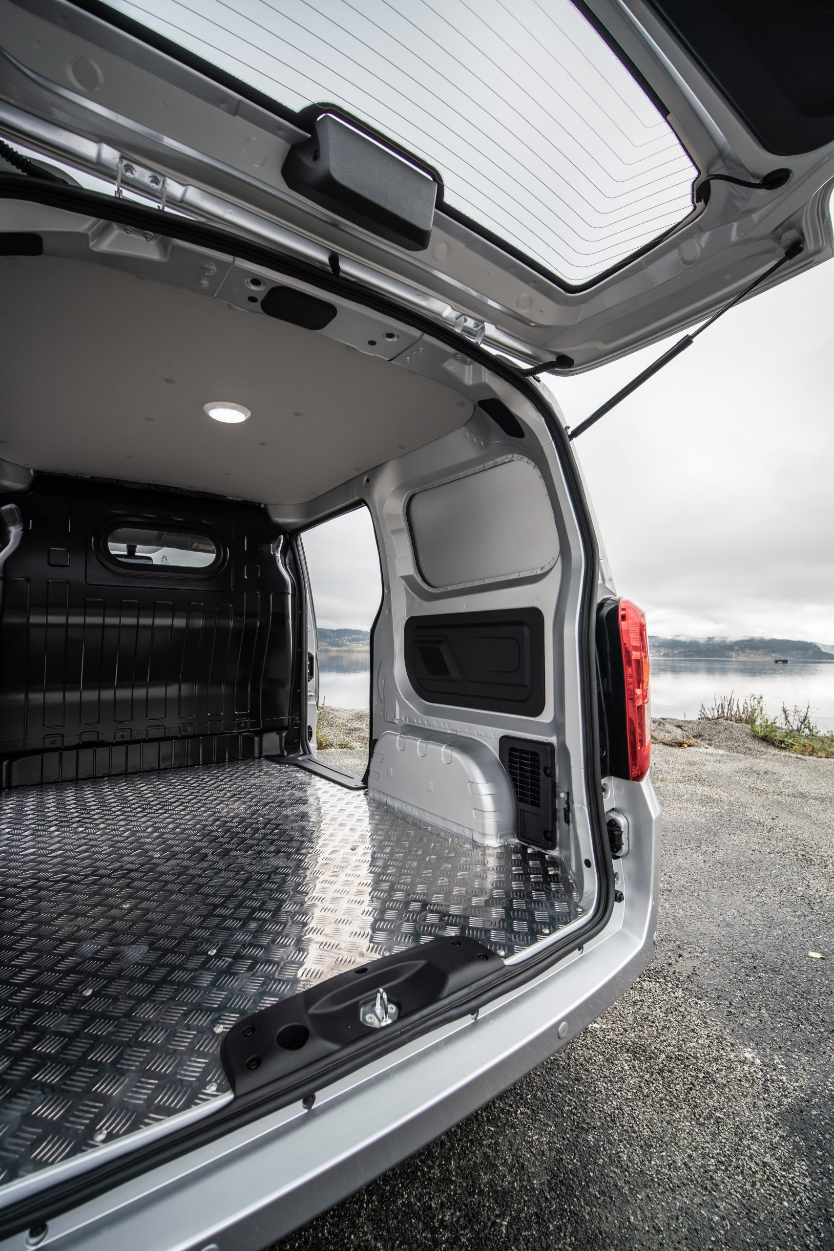 BYD estreia gama comercial em Portugal com o furgão 100% elétrico BYD ETP3 13