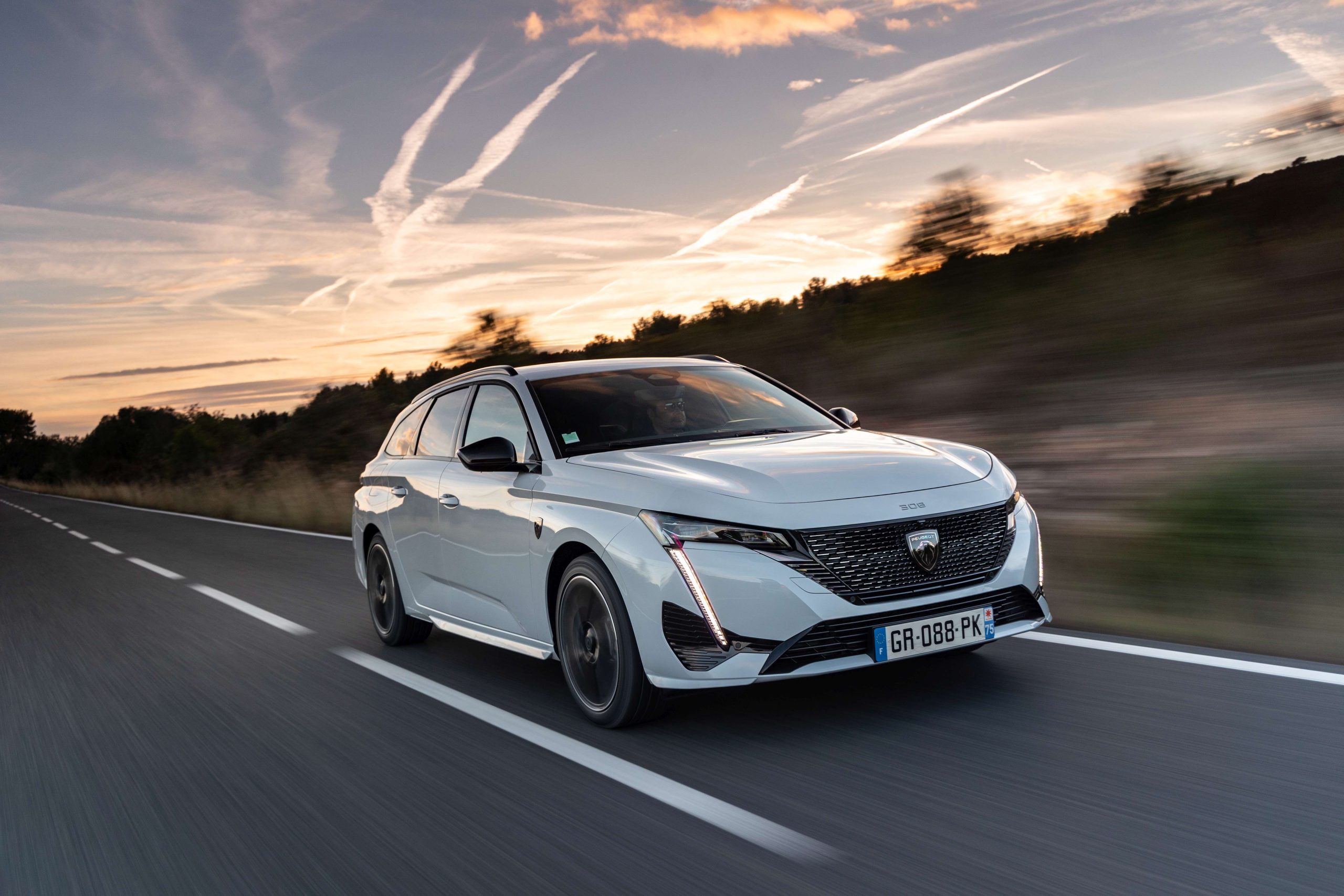 PEUGEOT reforça a liderança do mercado português nos primeiros onze meses de 2023 16