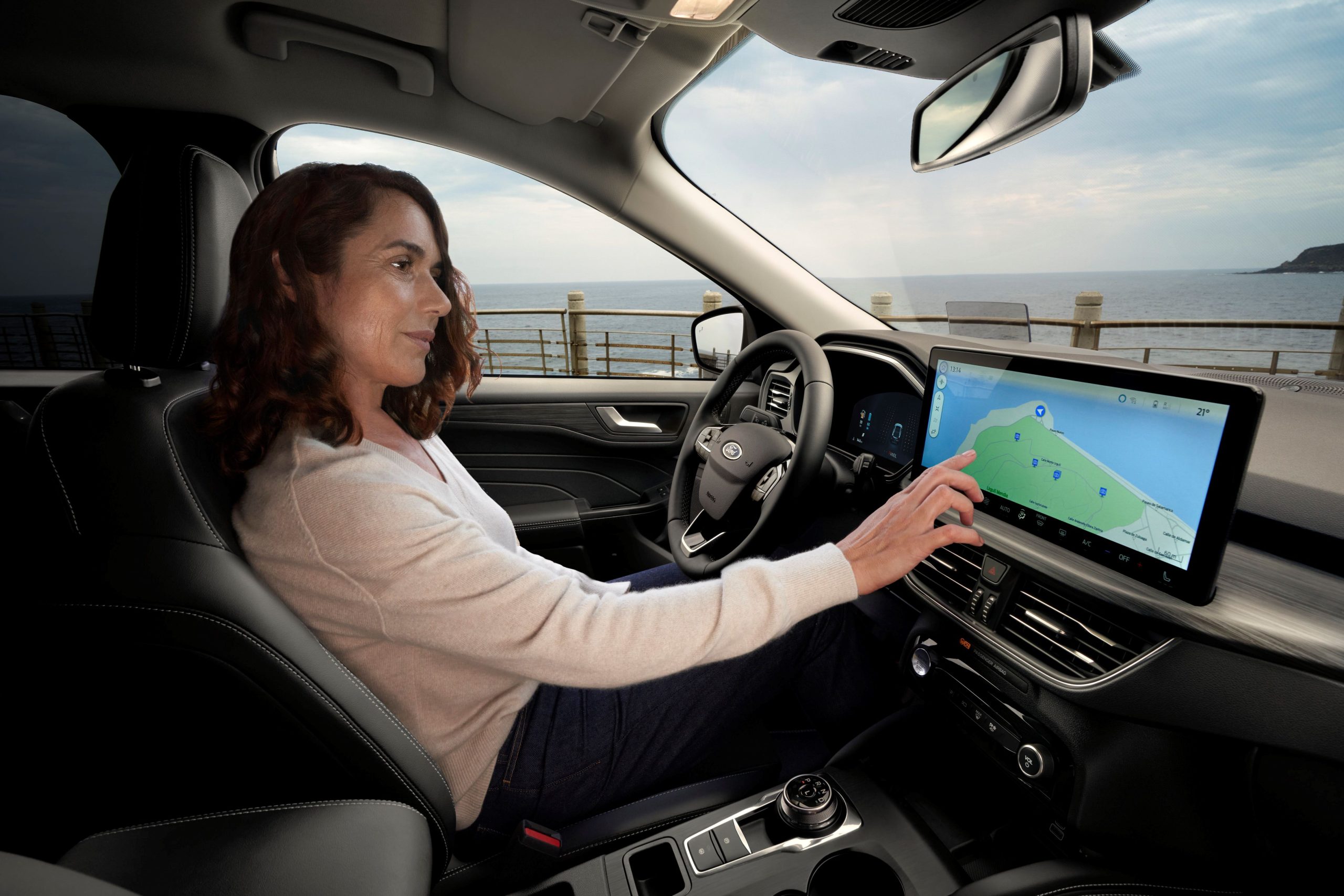 O Novo Ford Kuga atualiza o design, a tecnologia a as soluções de conveniência 22