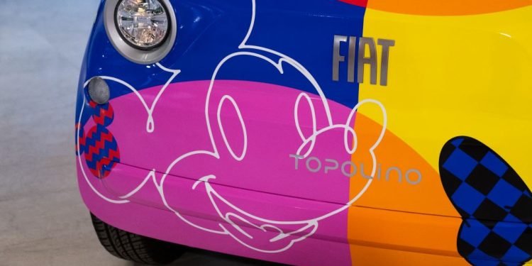 Os Fiat Topolino dedicados ao Mickey Mouse dão cor à Rampa Norte de Lingotto 20