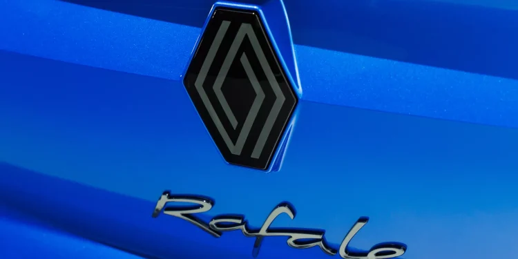 Renault Rafale E-Tech full hybrid já está disponível para encomenda em Portugal 28