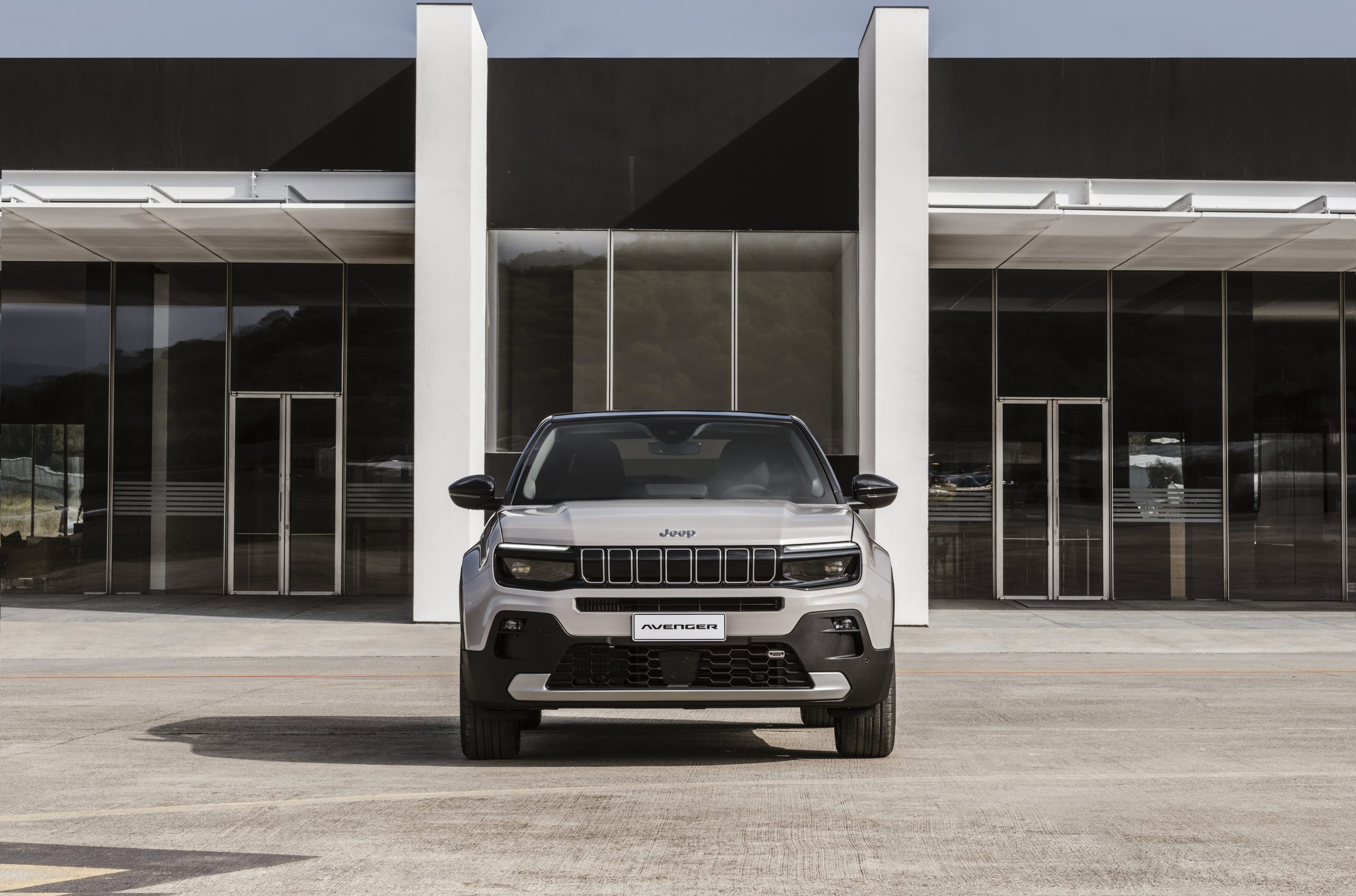Mais diversão, mais aptidão, mais Avenger: Apresentamos o novo Jeep® Avenger 4xe 22