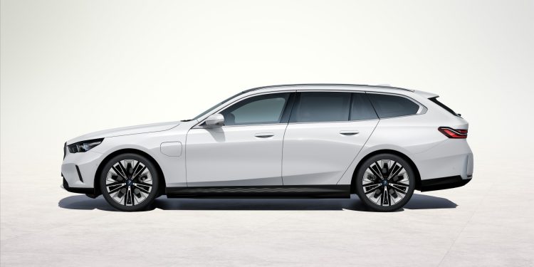 BMW apresenta nova gama BMW Série 5 Touring (inclui a inédita versão 100% elétrica) 18 BMW apresenta nova gama BMW Série 5 Touring (inclui a inédita versão 100% elétrica) 18
