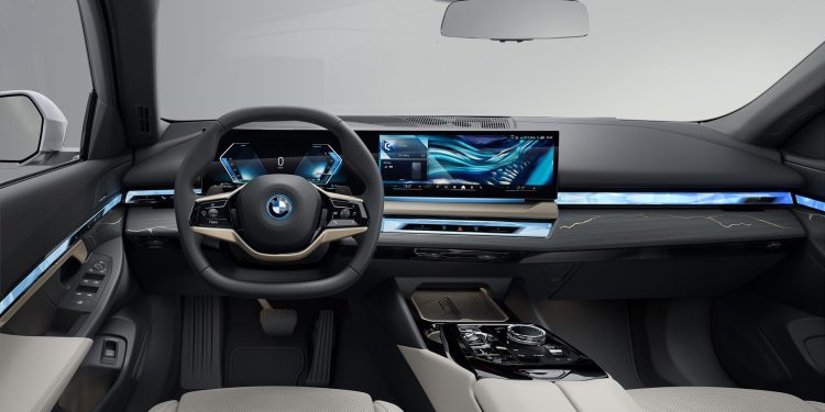 BMW apresenta nova gama BMW Série 5 Touring (inclui a inédita versão 100% elétrica) 21 BMW apresenta nova gama BMW Série 5 Touring (inclui a inédita versão 100% elétrica) 21