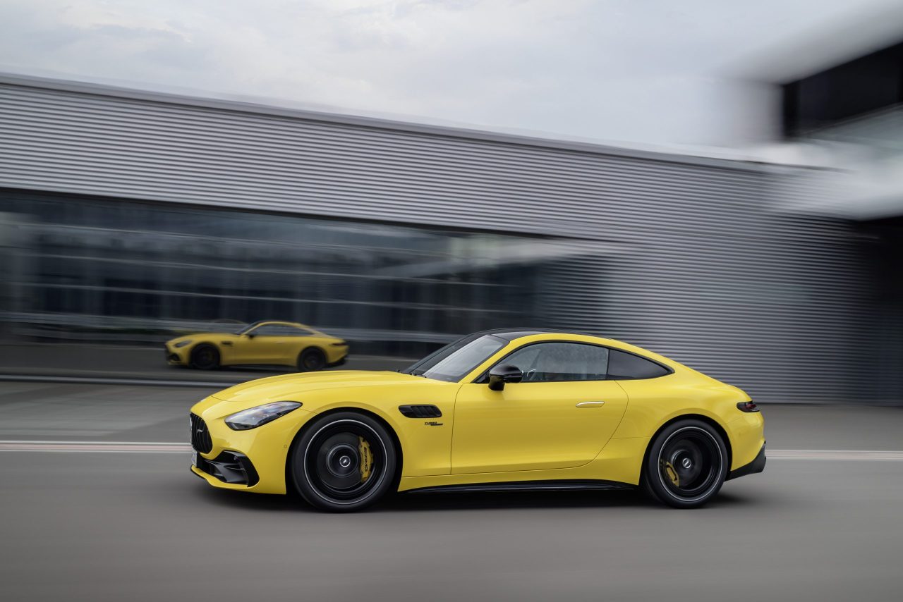 Novo Mercedes-AMG GT 43 Coupé já disponível para encomenda 14