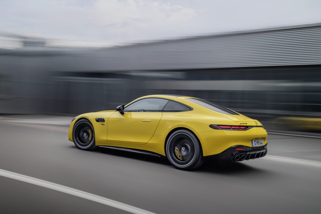 Elegância e prazer de condução para puristas: o novo Mercedes-AMG GT 43 Coupé 14