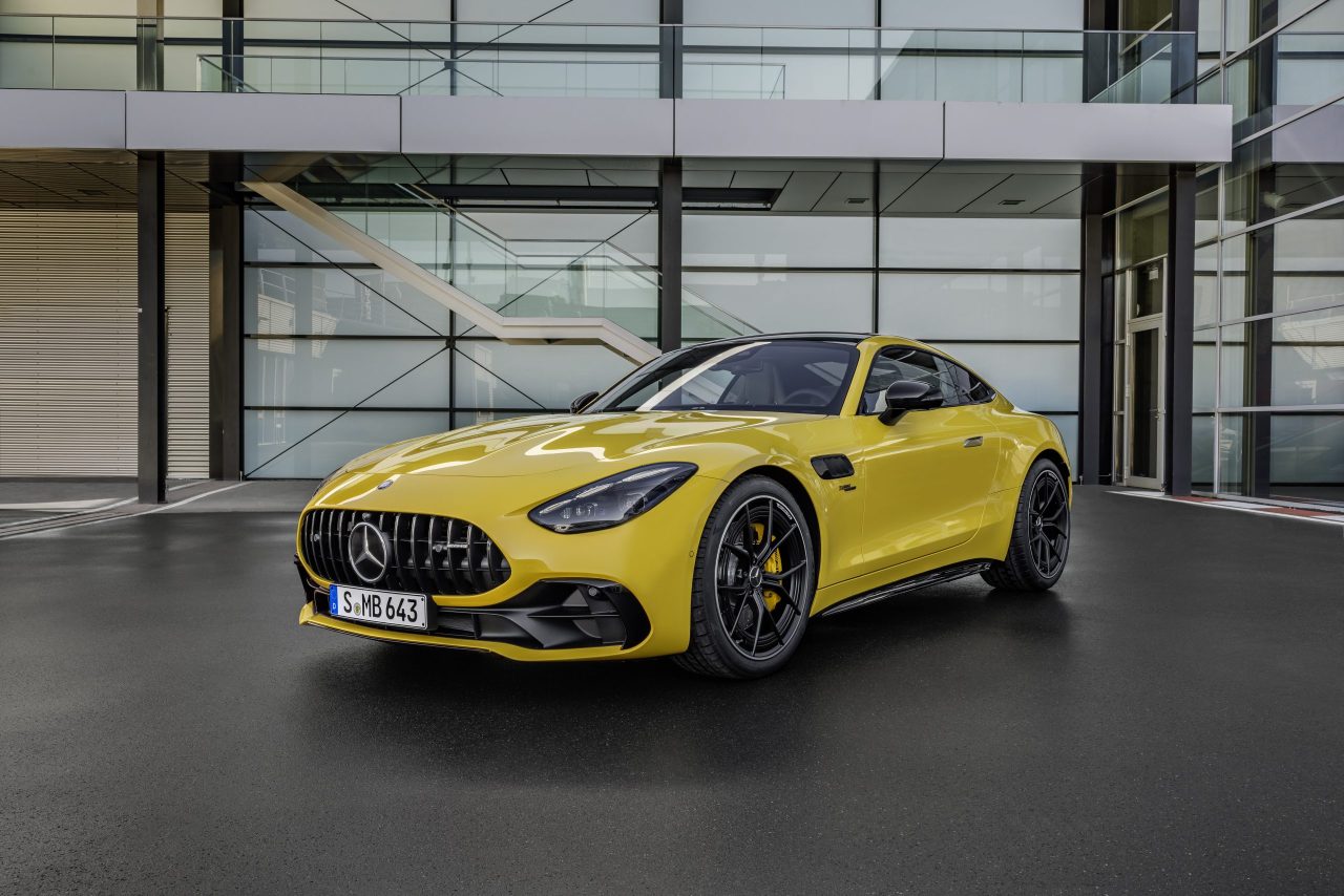 Elegância e prazer de condução para puristas: o novo Mercedes-AMG GT 43 Coupé 16