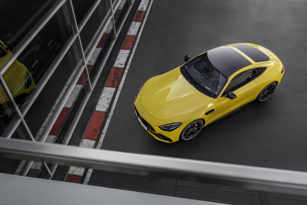 Elegância e prazer de condução para puristas: o novo Mercedes-AMG GT 43 Coupé 19