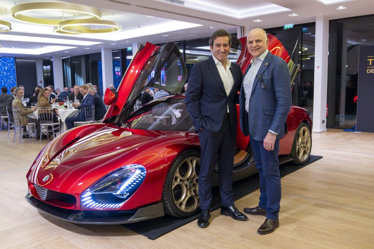 Alfa Romeo 33 Stradale vence o Troféu de Design atribuído pela L'Automobile Magazine 15