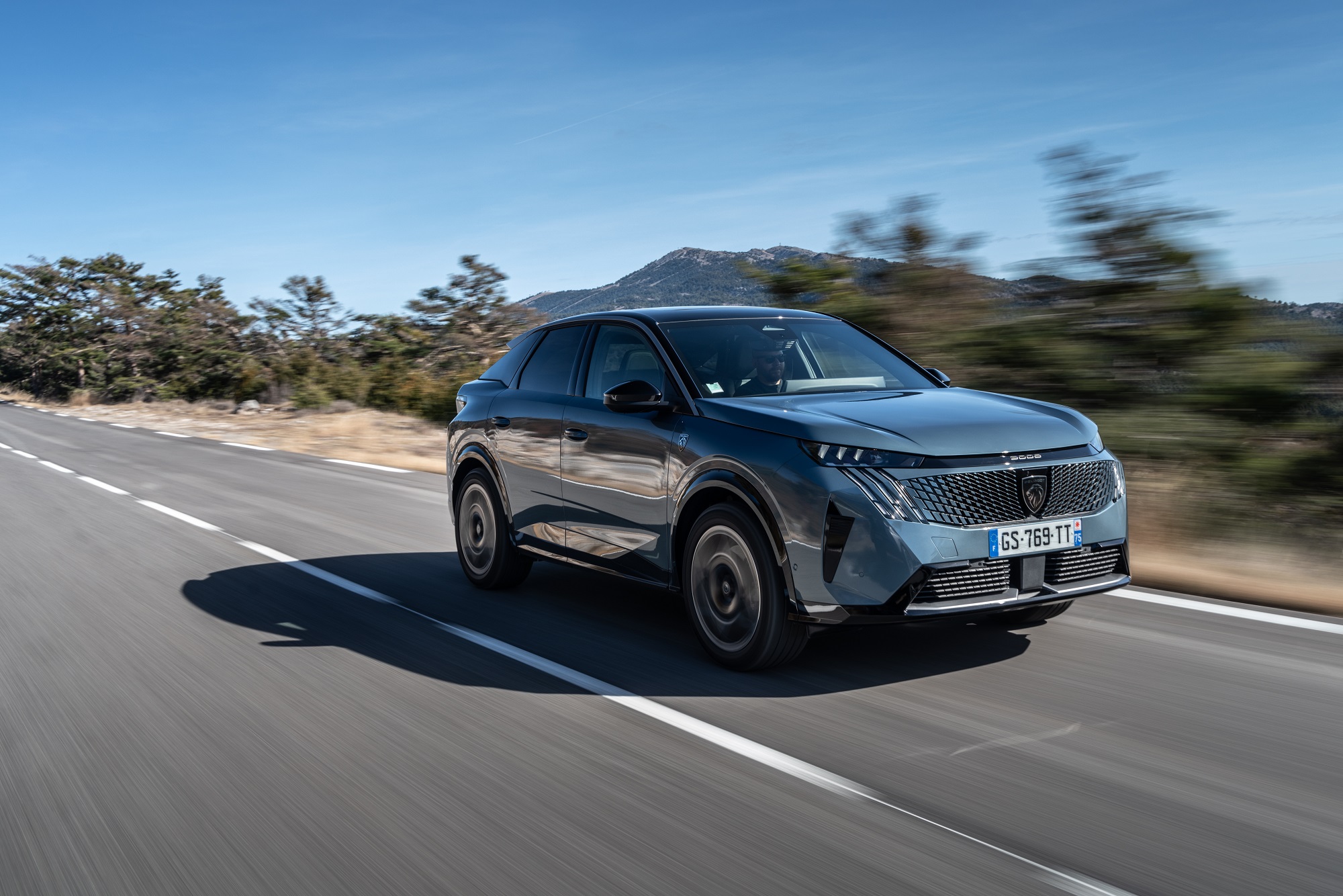 Novos PEUGEOT 3008 & E-3008: SUV fastback de nova geração chega a Portugal em Maio 17