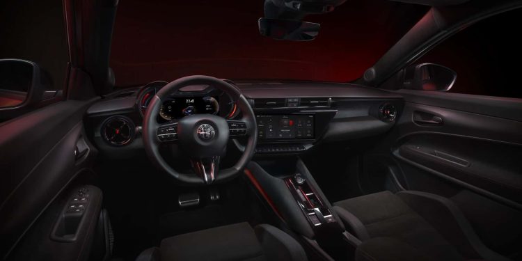 Novo Alfa Romeo Milano: A desportividade torna-se compacta (videos) 40