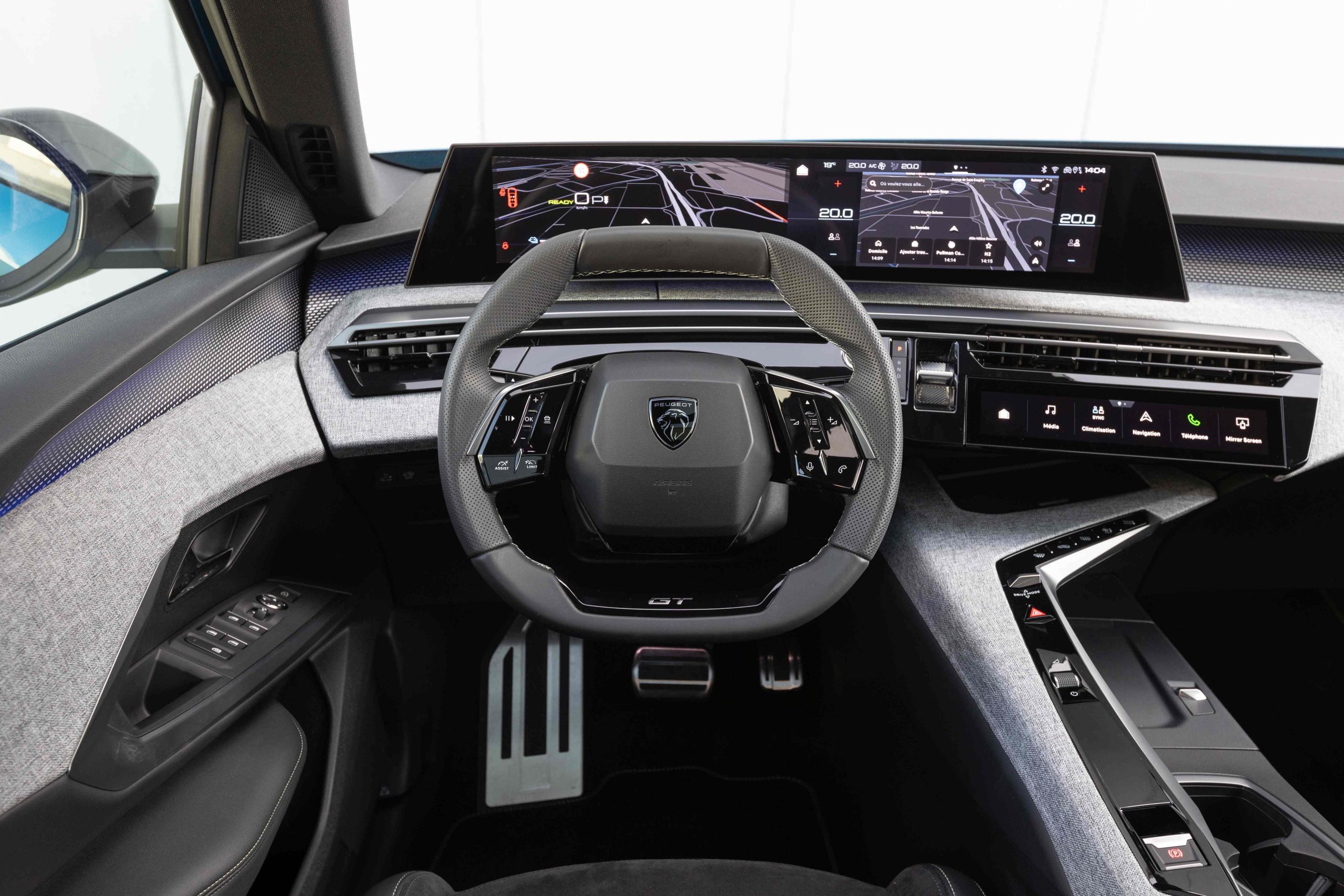 PEUGEOT abre as encomendas em Portugal para o novo 3008 Plug-in HYBRID 14