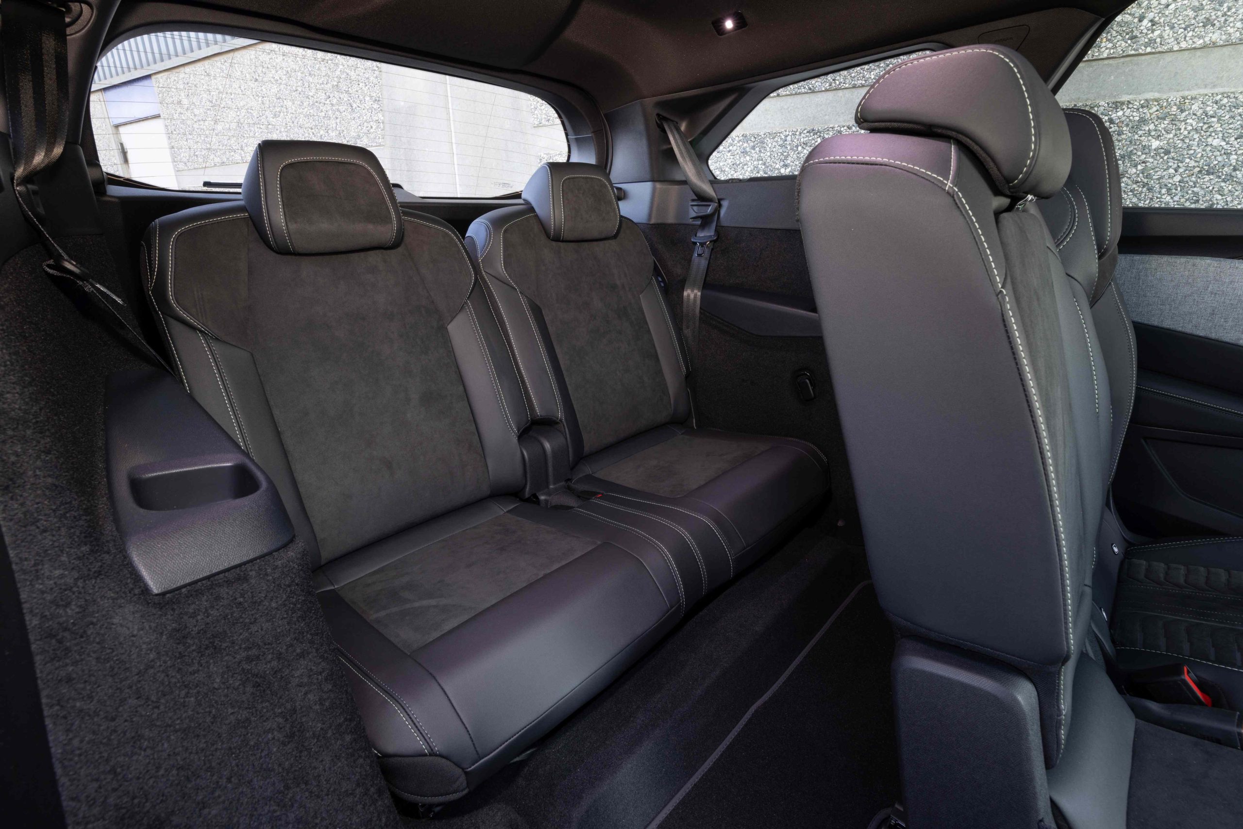 Novos PEUGEOT 5008 & E-5008 chegam ao mercado Nacional em Setembro 23