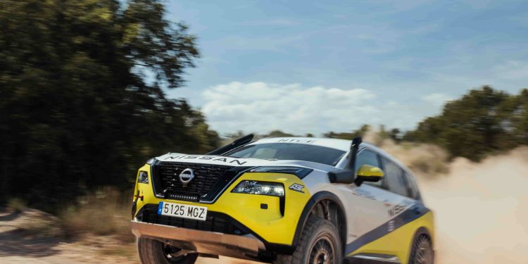 Equipa de engenheiros da Nissan termina o Rali Baja Aragón no X-TRAIL e-POWER e-4ORCE 15