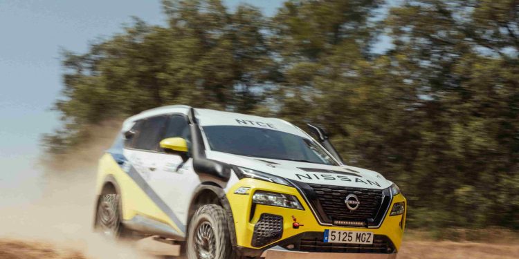 Equipa de engenheiros da Nissan termina o Rali Baja Aragón no X-TRAIL e-POWER e-4ORCE 17
