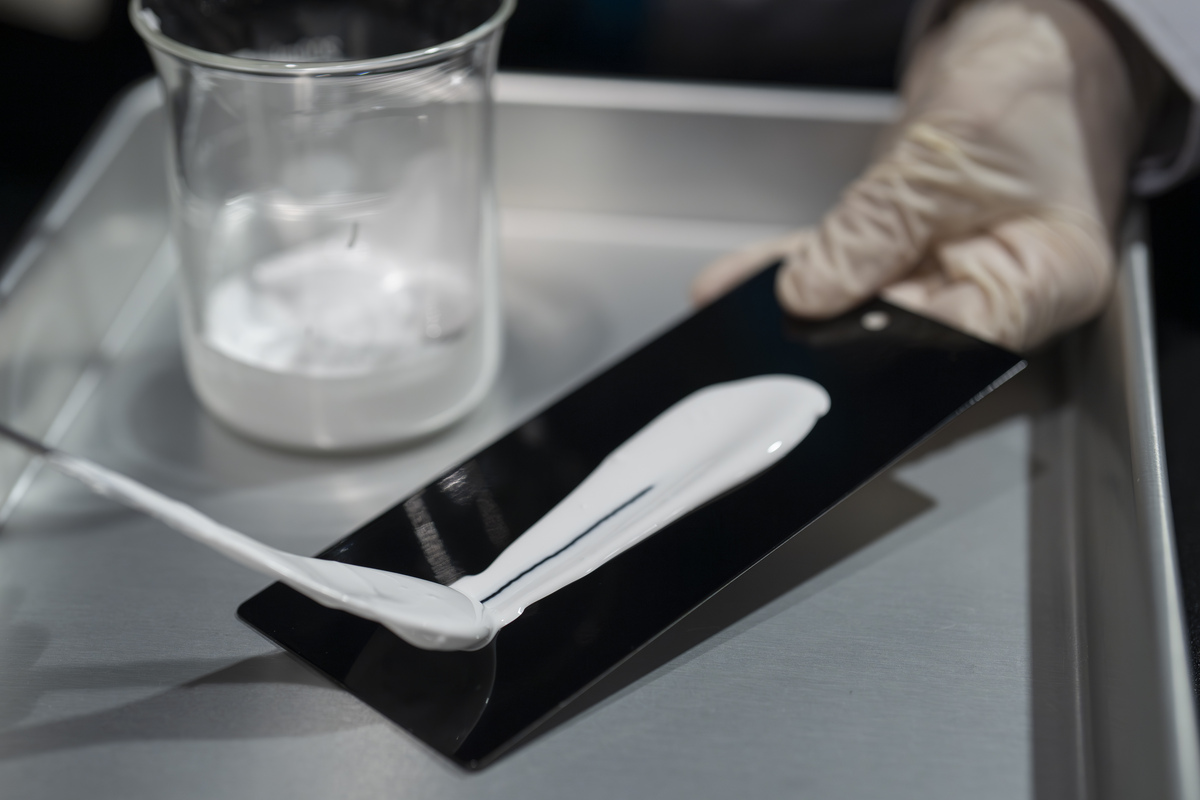 Nissan testa tinta inovadora com tecnologia "cool paint" 15