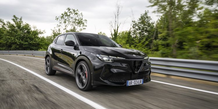 Ano de 2025 da Alfa Romeo arranca forte com o Junior 17