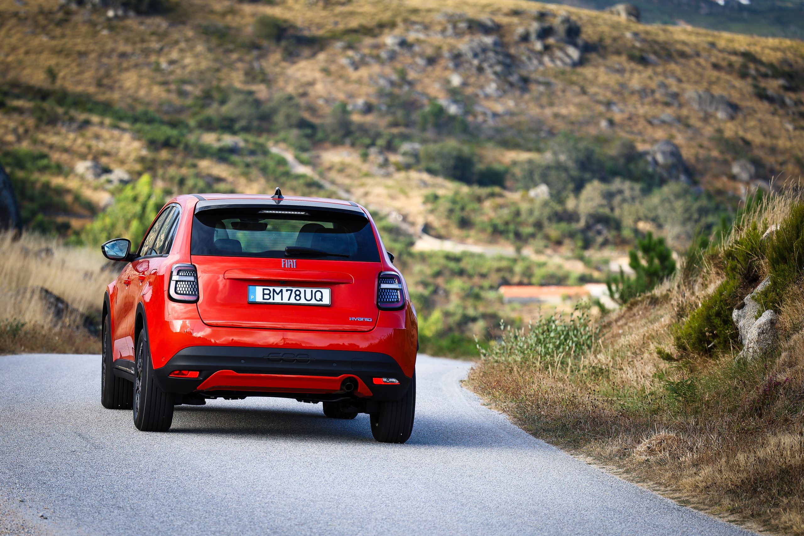 Novo Fiat 600 Hybrid: eficiência e desempenho para uma experiência de condução 100% elétrica em manobras e viagens curtas 15