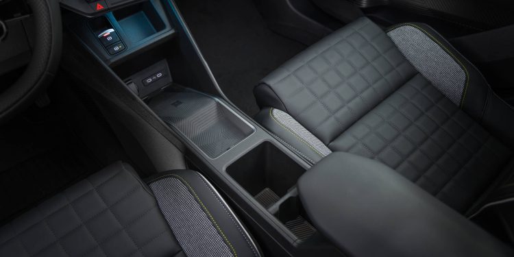 Renault 4 E-Tech 100% elétrico: o automóvel elétrico mais versátil do segmento B 34