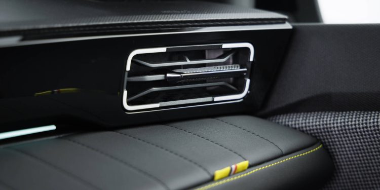 Renault 4 E-Tech 100% elétrico: o automóvel elétrico mais versátil do segmento B 38