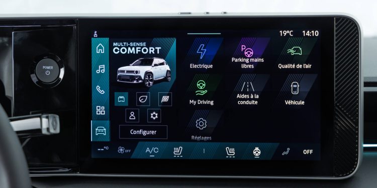 Renault 4 E-Tech 100% elétrico: o automóvel elétrico mais versátil do segmento B 45