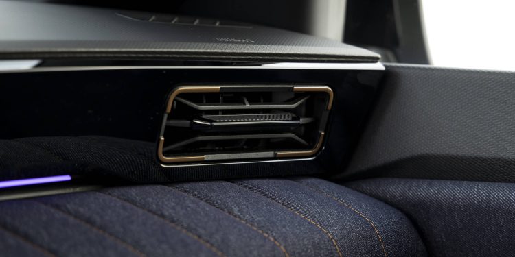 Renault 4 E-Tech 100% elétrico: o automóvel elétrico mais versátil do segmento B 94