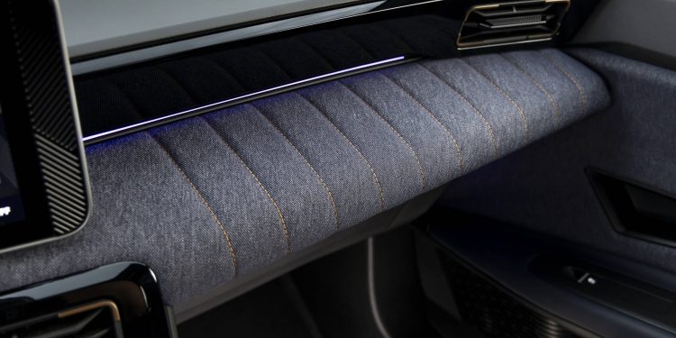 Renault 4 E-Tech 100% elétrico: o automóvel elétrico mais versátil do segmento B 95