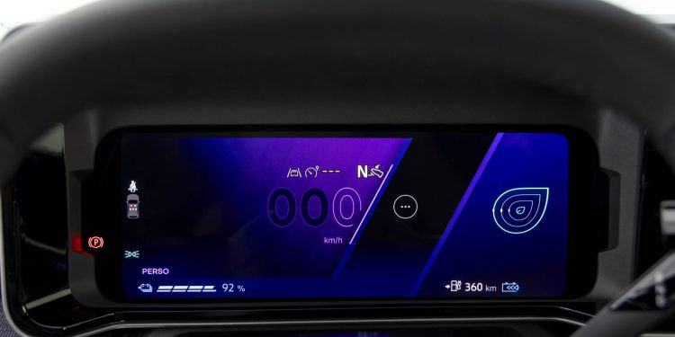 Renault 4 E-Tech 100% elétrico: o automóvel elétrico mais versátil do segmento B 98