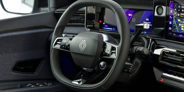 Renault 4 E-Tech 100% elétrico: o automóvel elétrico mais versátil do segmento B 106