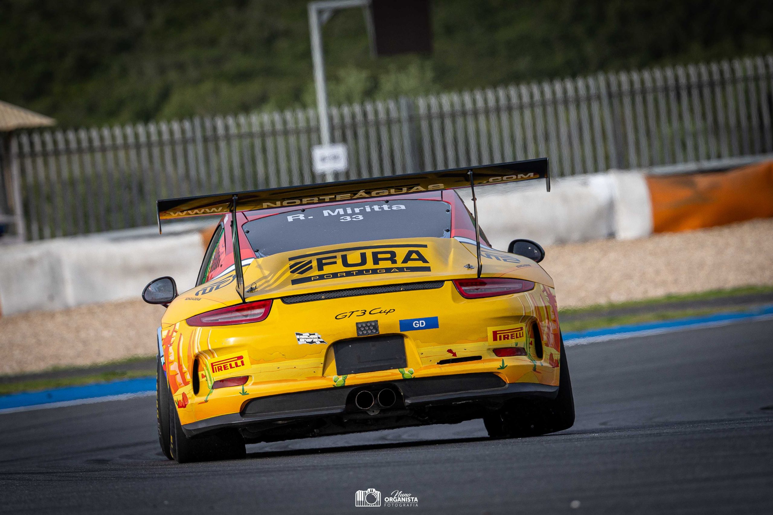 Rui Miritta vence Campeonato de Portugal de Velocidade GTC – Cup e bate recorde no Estoril 15