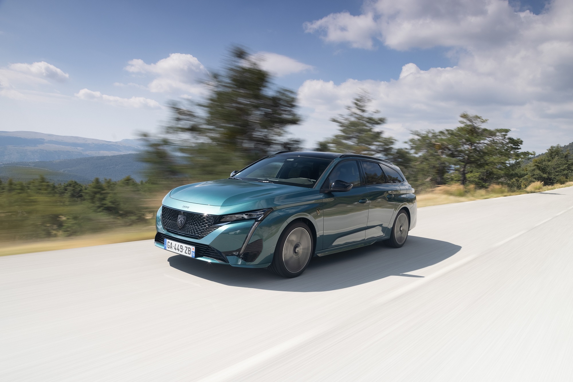 Os PEUGEOT 308, 308 SW e 408 recebem nova geração de motores Plug-in Hybrid 14