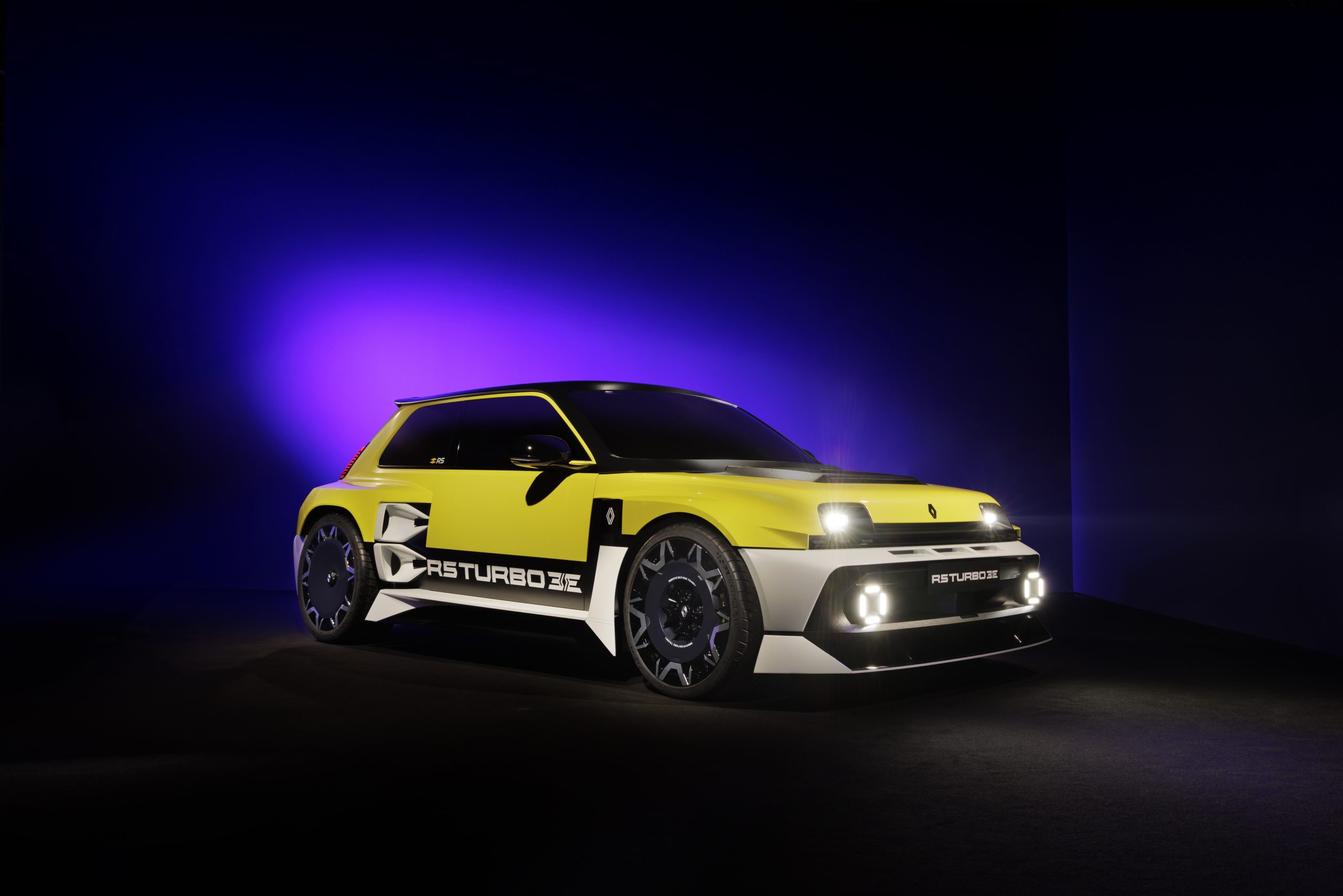Renault 5 Turbo 3E, a lenda regressa como o primeiro “mini-supercarro” elétrico 14 Renault 5 Turbo 3E, a lenda regressa como o primeiro “mini-supercarro” elétrico 14
