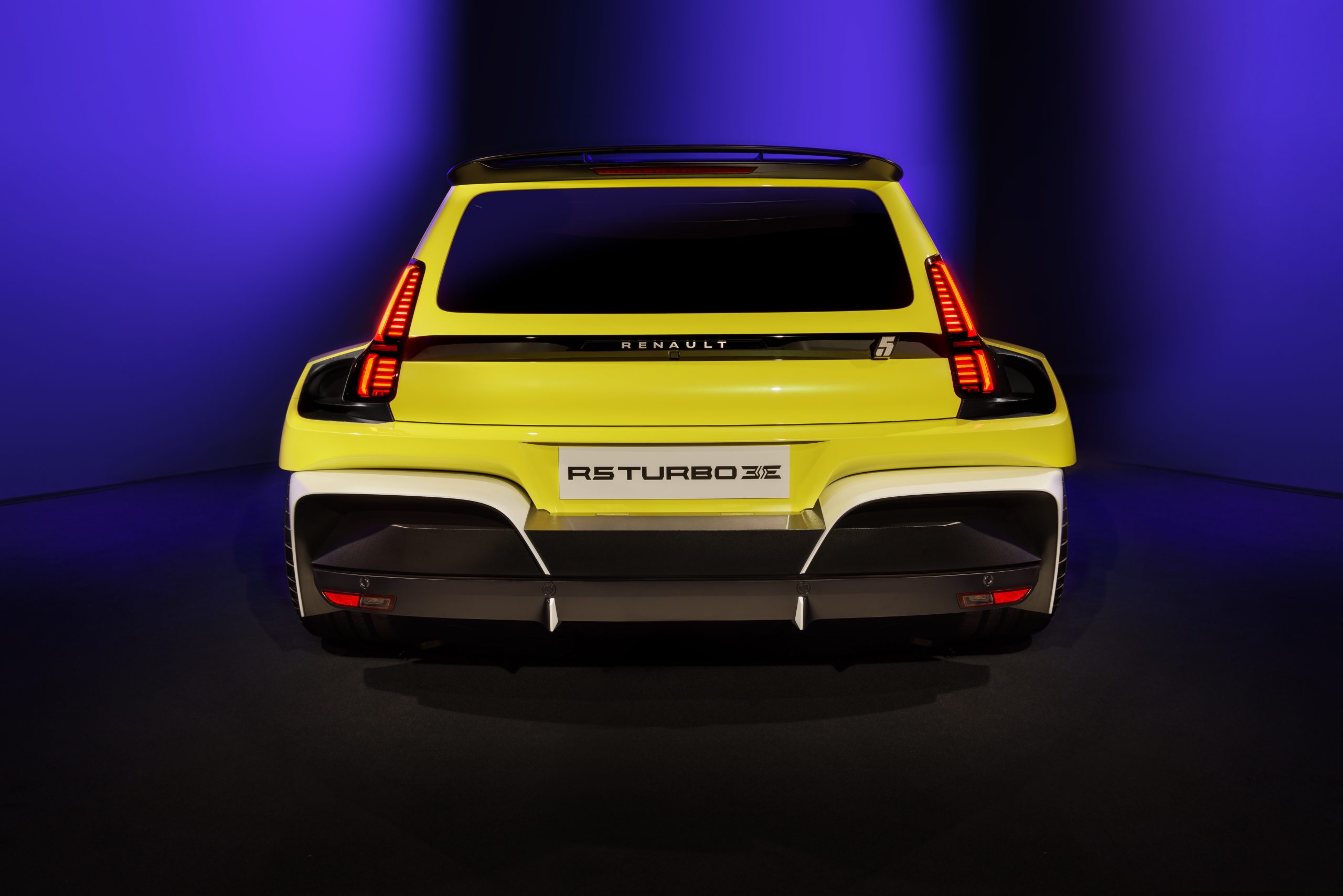 Renault 5 Turbo 3E, a lenda regressa como o primeiro “mini-supercarro” elétrico 17 Renault 5 Turbo 3E, a lenda regressa como o primeiro “mini-supercarro” elétrico 17