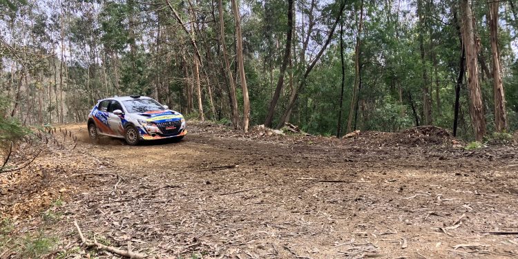 Gil Antunes testou o Peugeot 208 Rally 4 em Mortágua! 22
