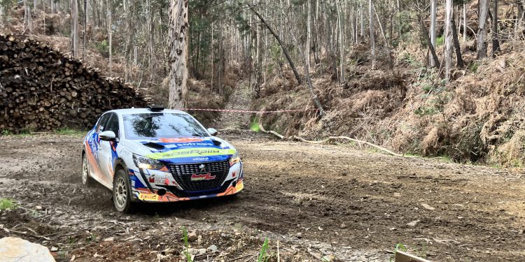 Gil Antunes testou o Peugeot 208 Rally 4 em Mortágua! 21