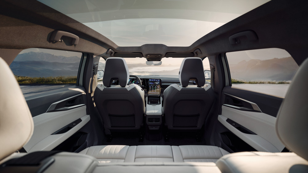 Novo Renault Espace adota a linguagem de design atualizada da marca 17