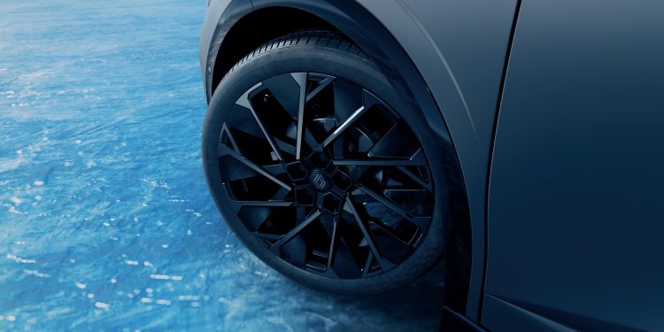 Megane E-Tech elétrico ganha versão Esprit Alpine, one pedal e carregador bidirecional 23