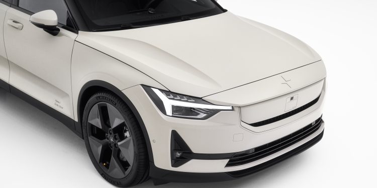 Polestar 2 atualizado com novas funcionalidades, incluindo um processador mais rápido e sistema de som Bowers & Wilkins 16